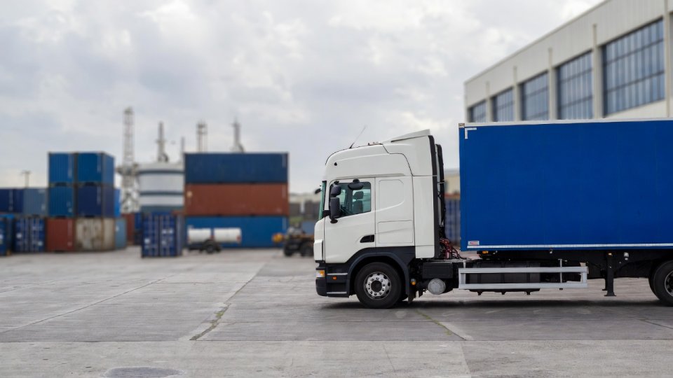 Czym zajmuje się agencja logistyczna